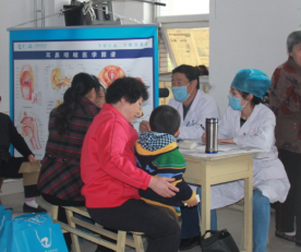 兒童鼾癥患者在聽取醫生的檢查建議