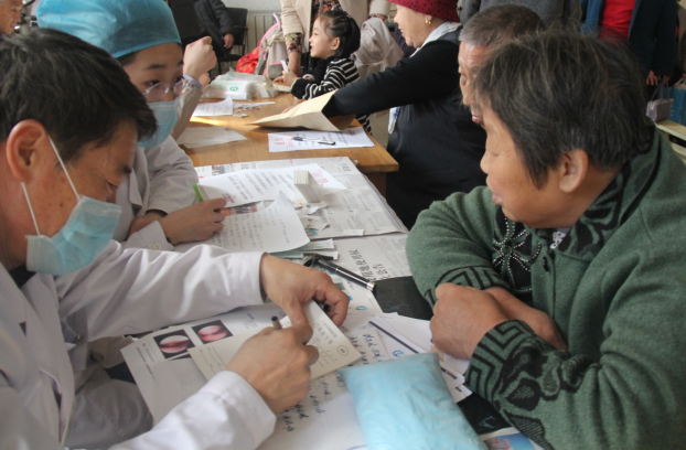 醫生建議扁桃體炎患者吃什么藥