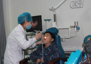 鼻甲肥大患者在接受檢查